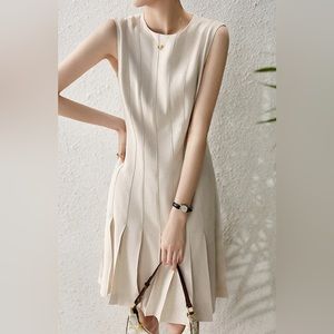 EUC SZ 10 Theory Ivory Admira Pintick Dress